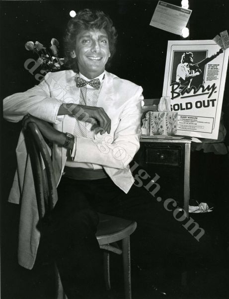 Barry Manilow 1983 NYC.jpg